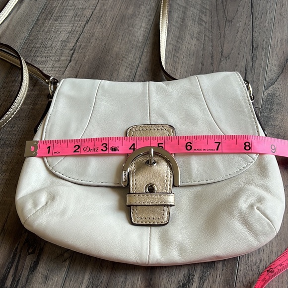 Coach SoHo signature crossbody purse - Picture 9 of 10